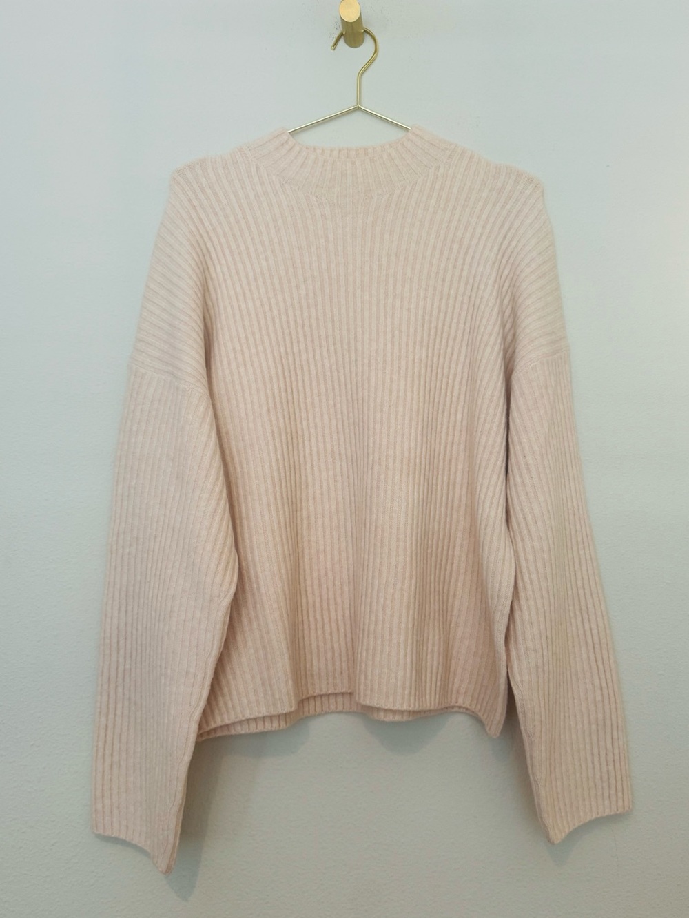 Uniqlo Ribbed Crewneck Sweater - Light Blush
